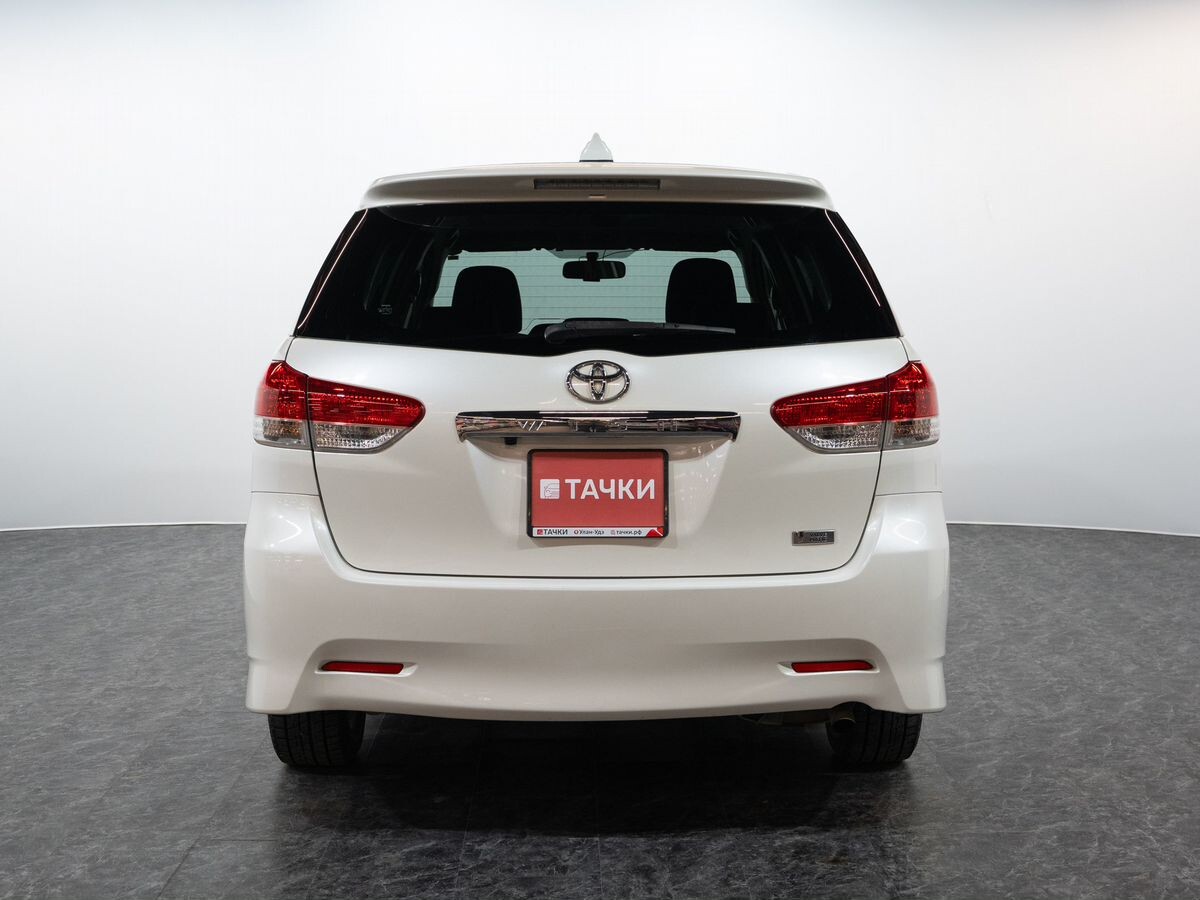 Toyota Wish 2009 - фото автомобиля