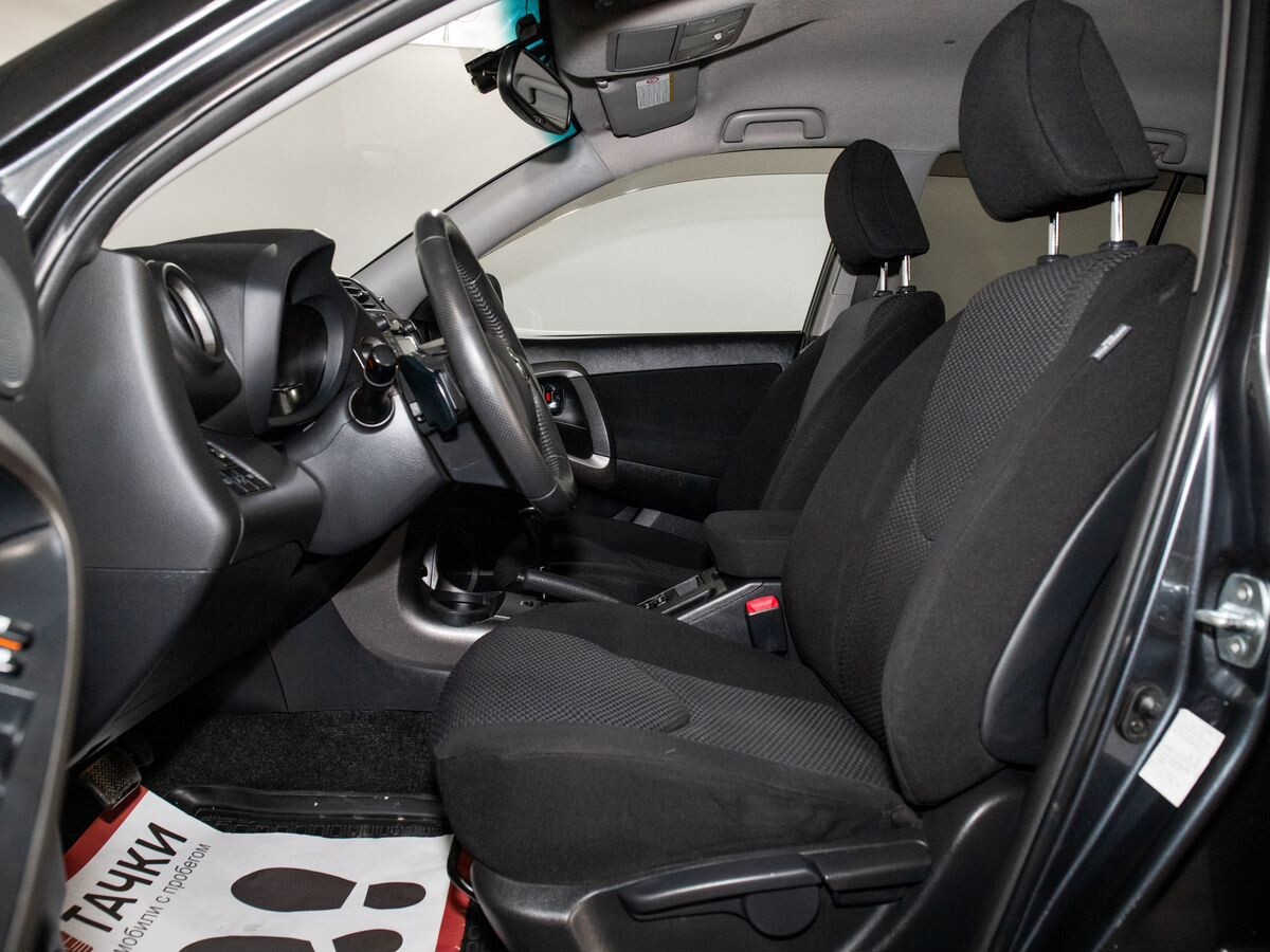 Toyota RAV4 2011 - фото автомобиля