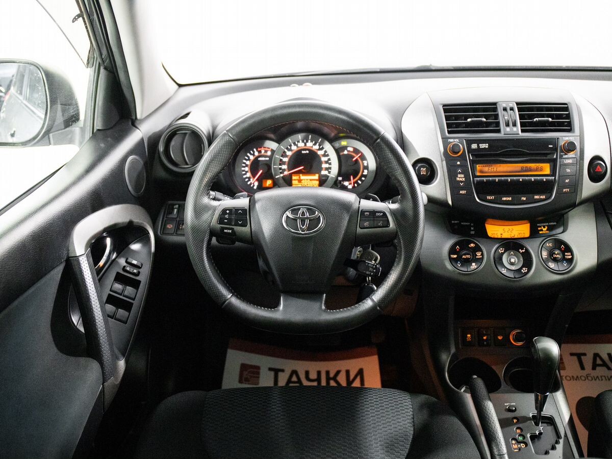 Toyota RAV4 2011 - фото автомобиля