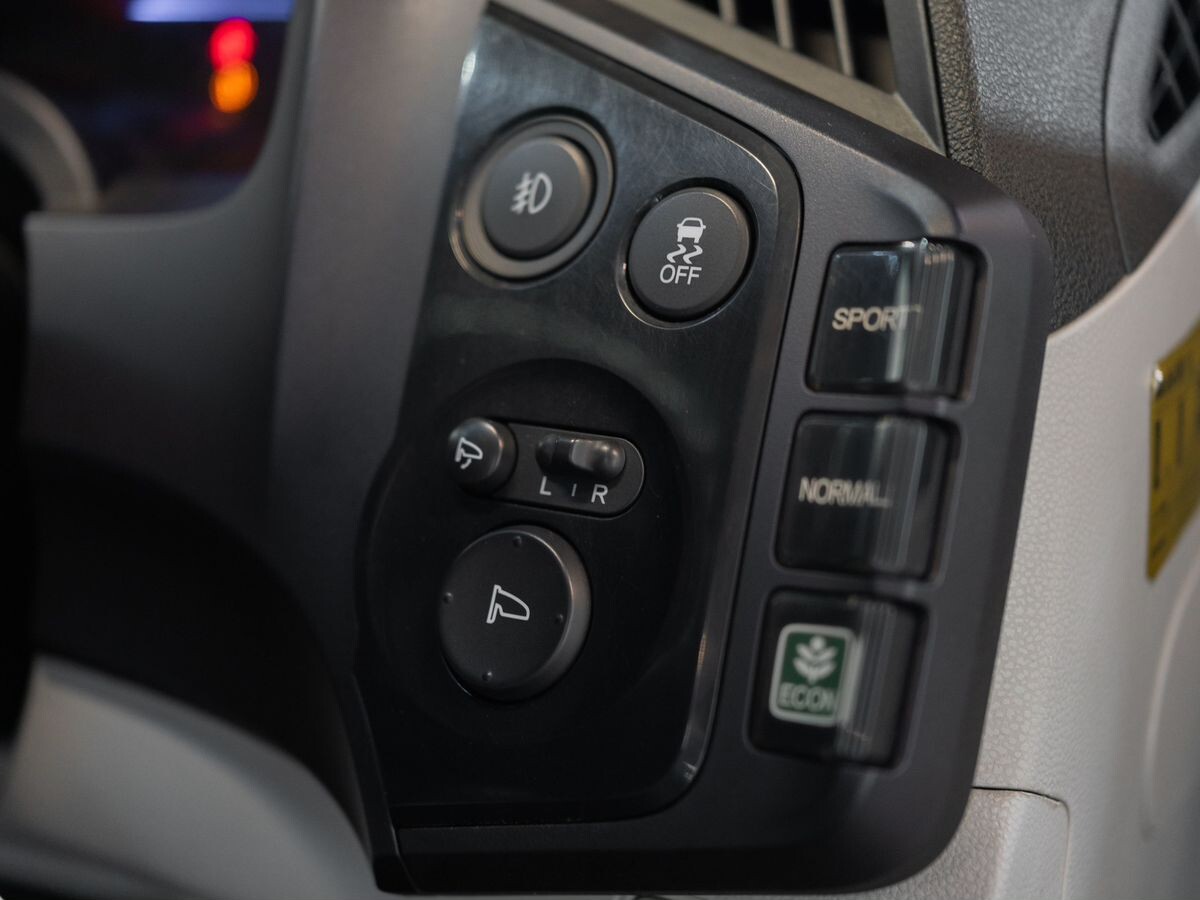 Honda CR-Z 2010 - фото автомобиля