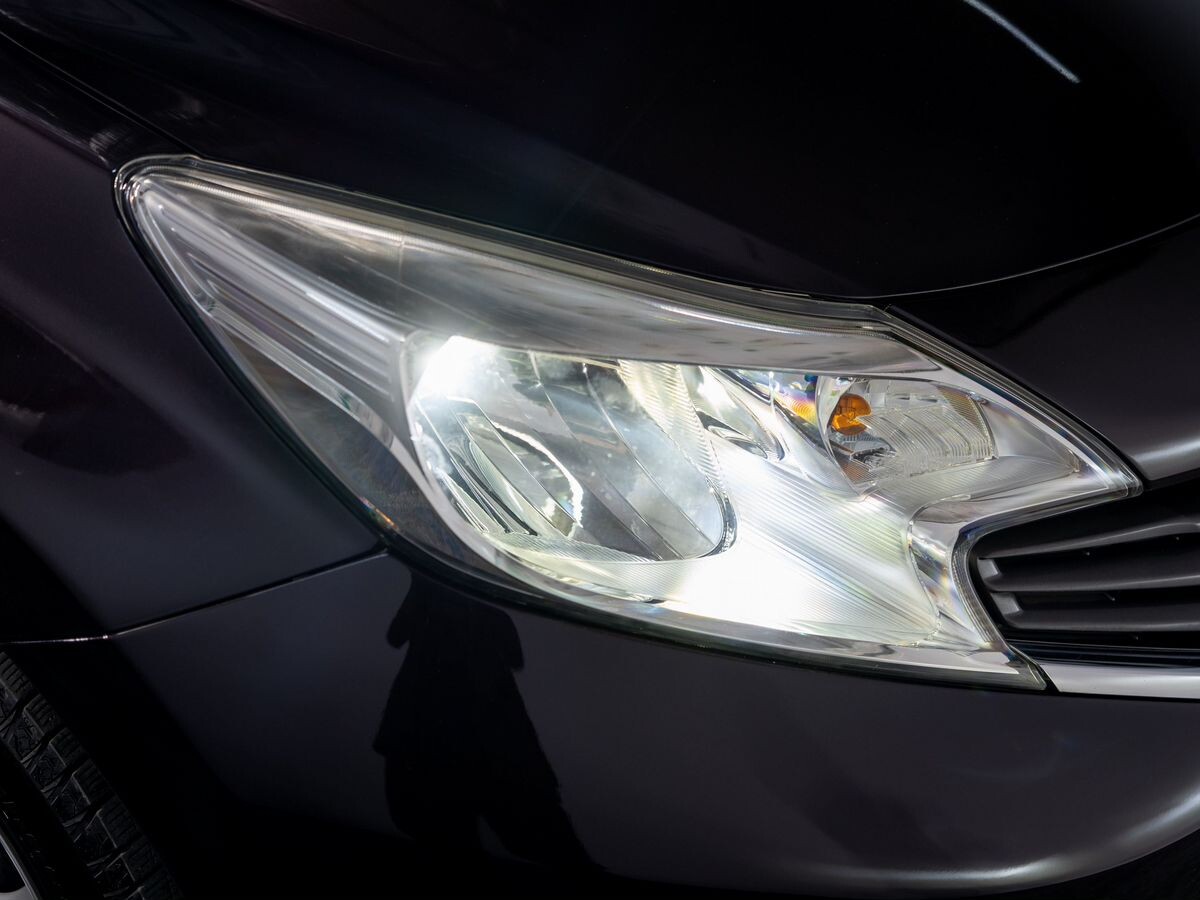 Nissan Note 2014 - фото автомобиля