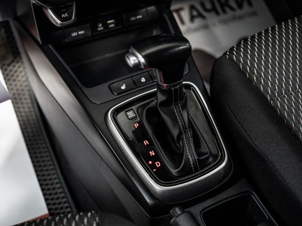 Kia Rio 2019 - фото автомобиля