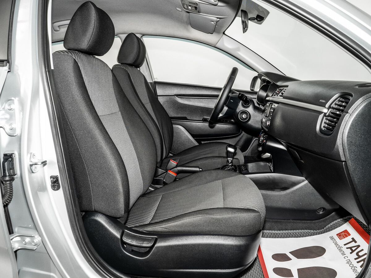 Kia Rio 2019 - фото автомобиля