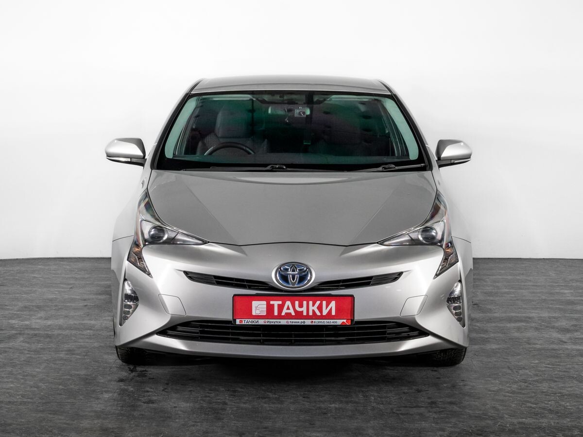 Toyota Prius 2018 - фото автомобиля