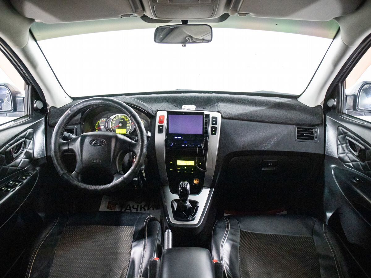 Hyundai Tucson 2007 - фото автомобиля
