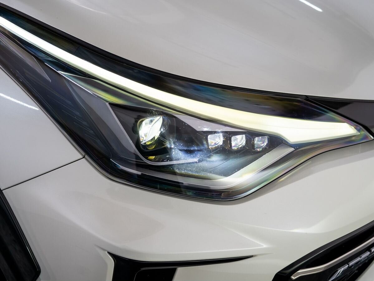 Toyota C-HR 2019 - фото автомобиля