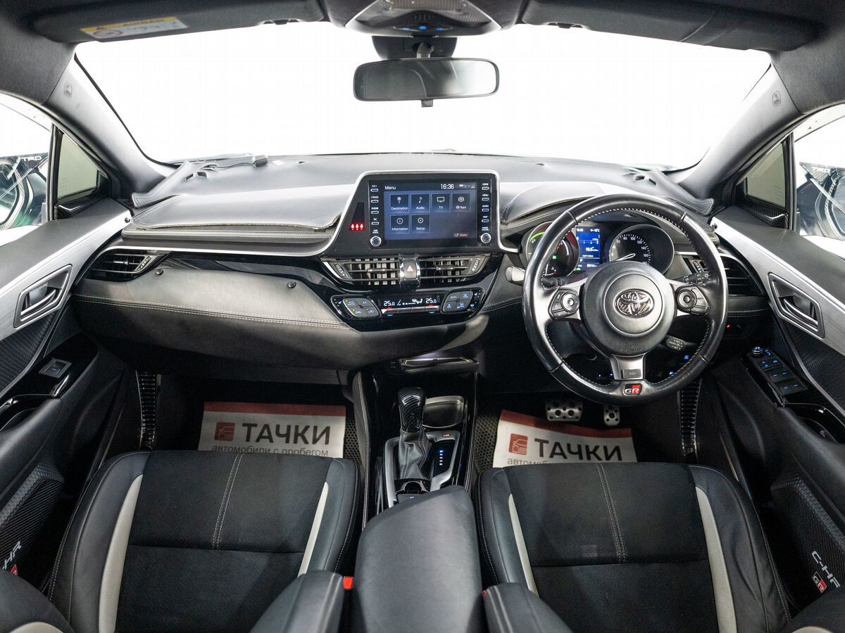 Toyota C-HR 2019 - фото автомобиля