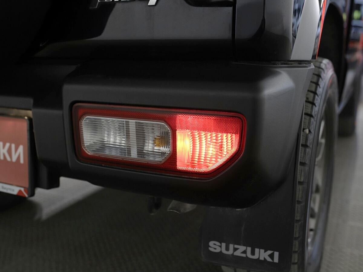 Suzuki Jimny 2020 - фото автомобиля