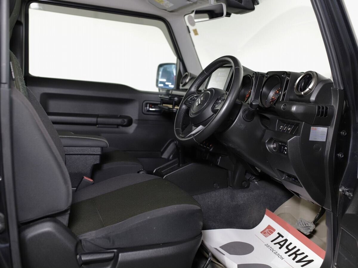 Suzuki Jimny 2020 - фото автомобиля