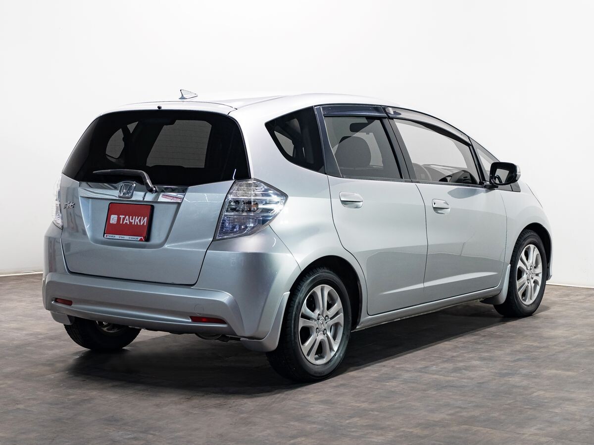 Honda Fit 2011 - фото автомобиля