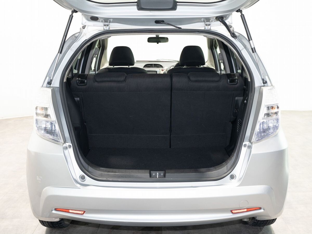 Honda Fit 2011 - фото автомобиля