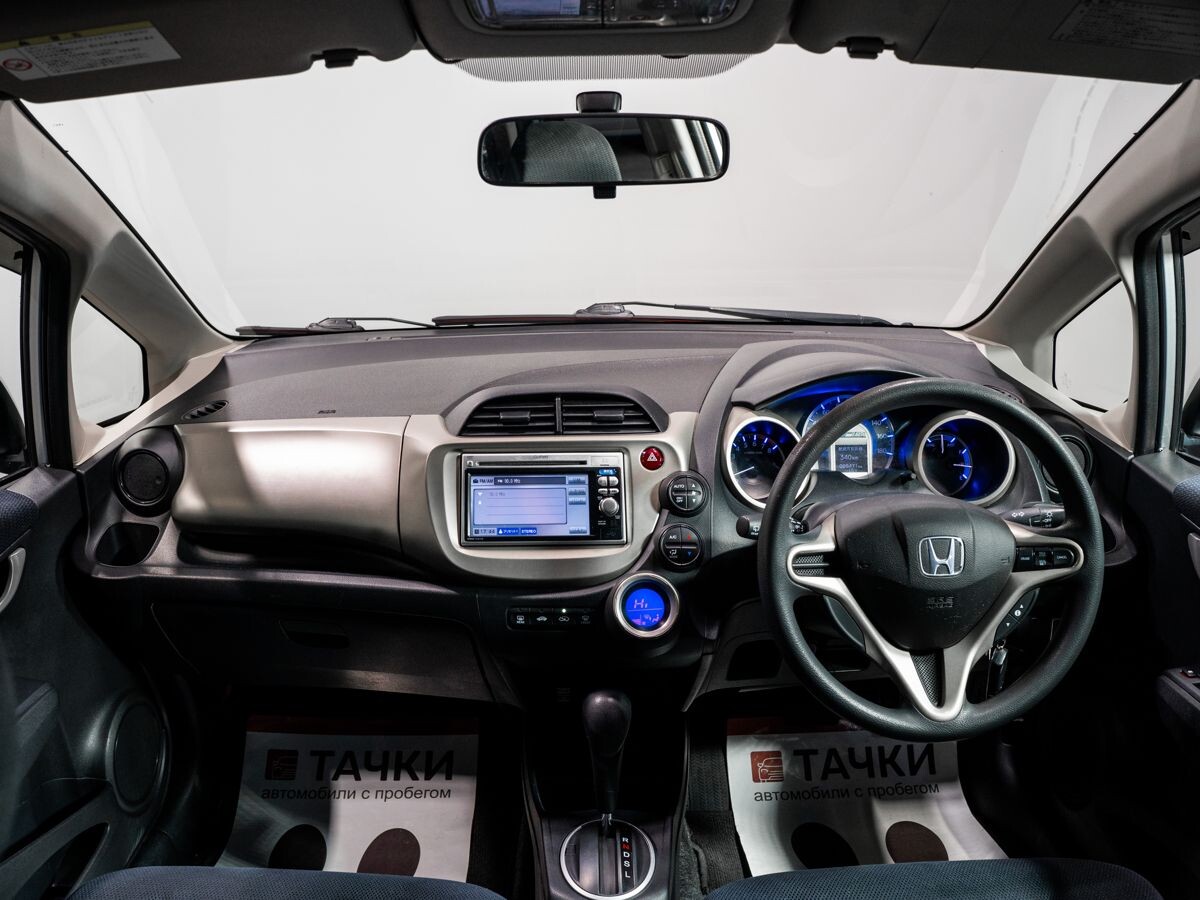 Honda Fit 2011 - фото автомобиля
