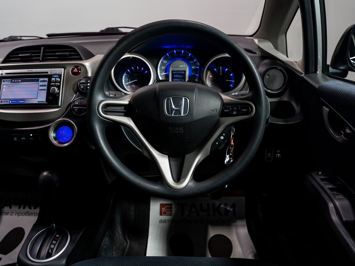 Honda Fit 2011 - фото автомобиля