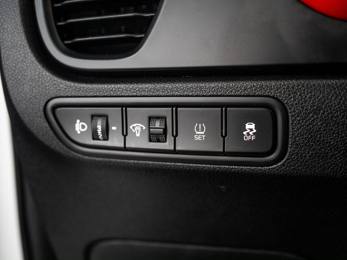 Kia Rio 2020 - фото автомобиля