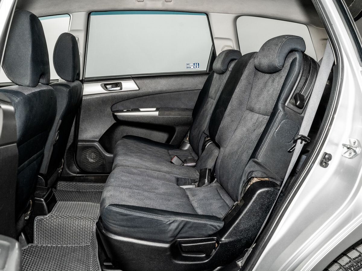 Subaru Exiga 2008 - фото автомобиля