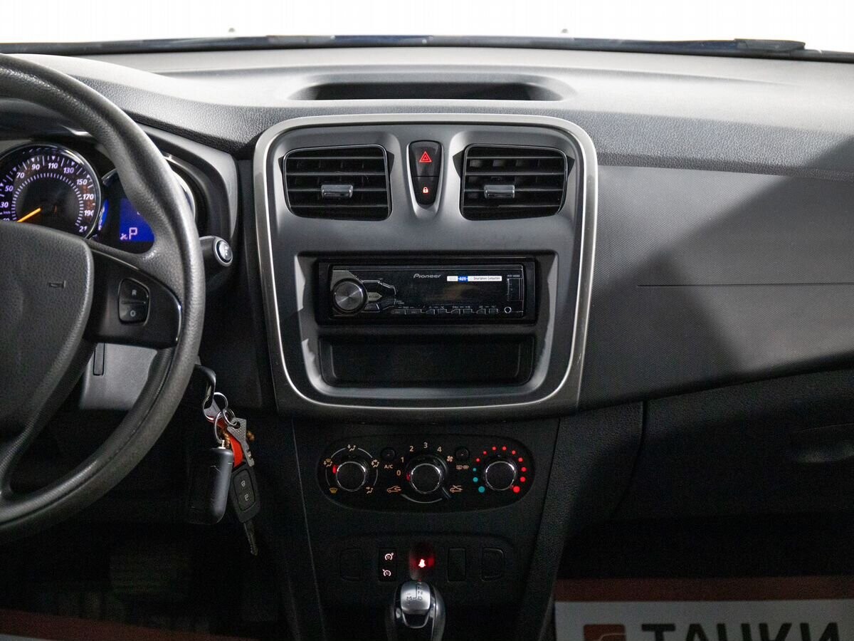 Renault Sandero 2016 - фото автомобиля