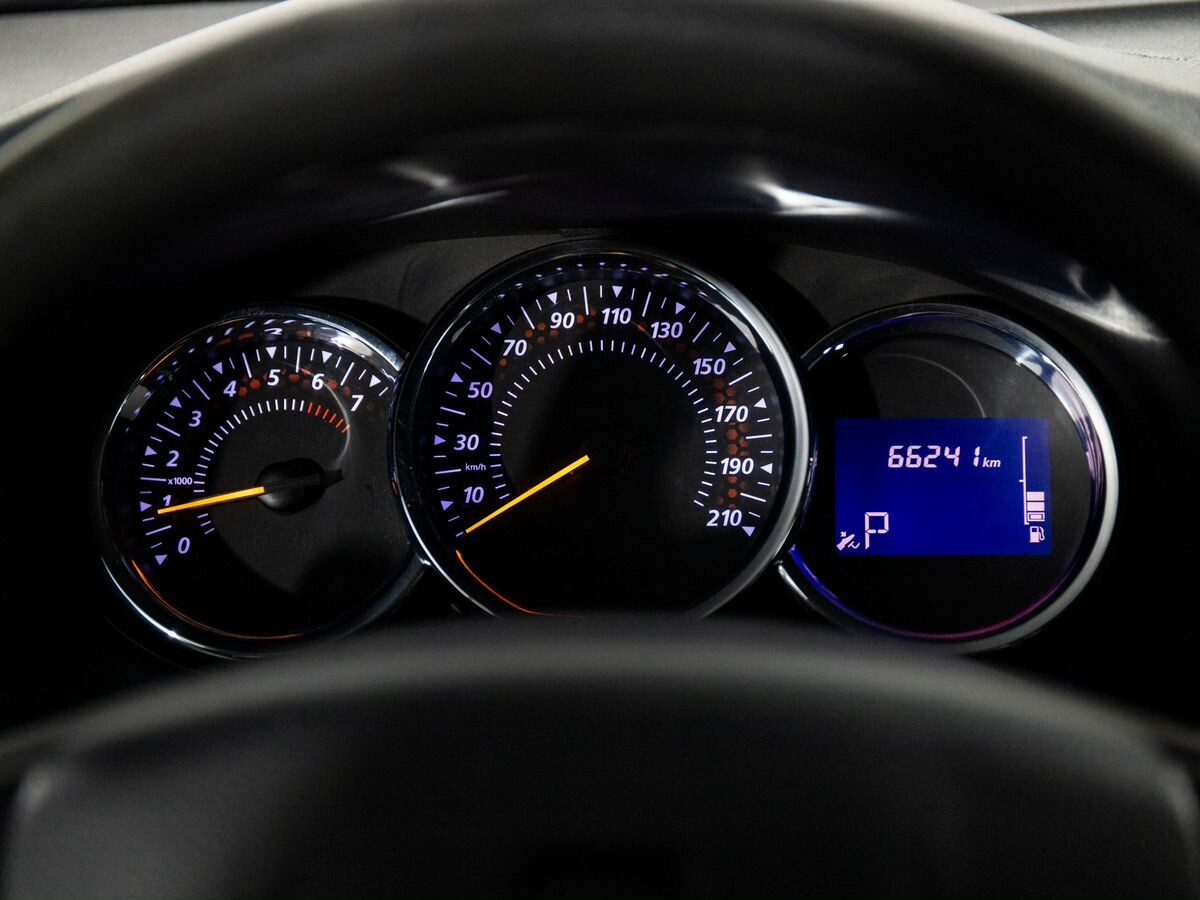 Renault Sandero 2016 - фото автомобиля