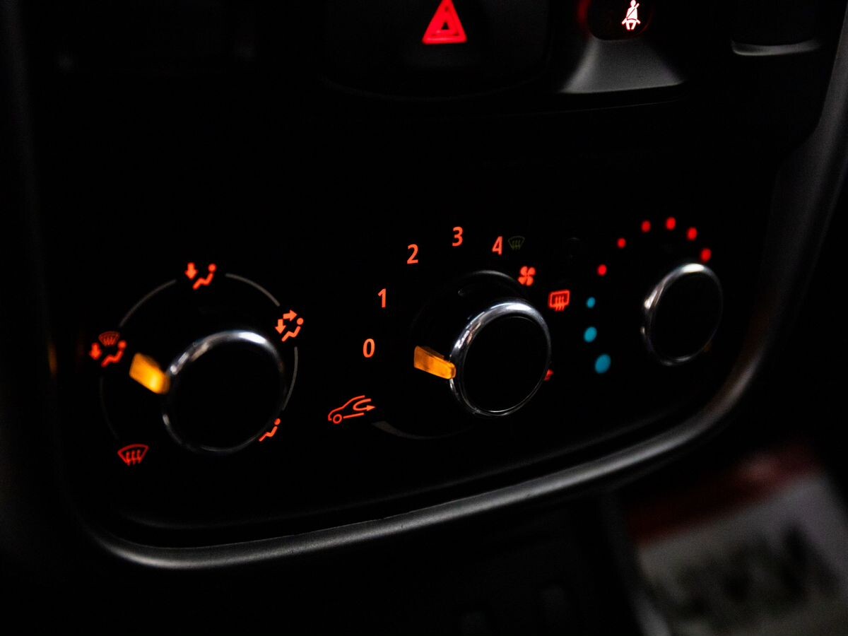 Renault Duster 2013 - фото автомобиля