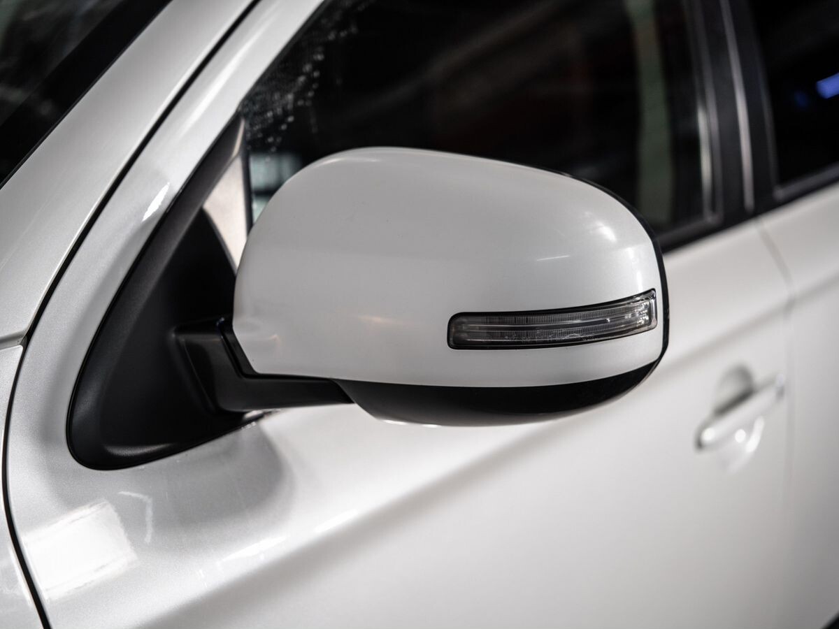 Mitsubishi Outlander 2018 - фото автомобиля