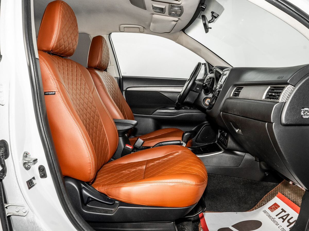 Mitsubishi Outlander 2018 - фото автомобиля