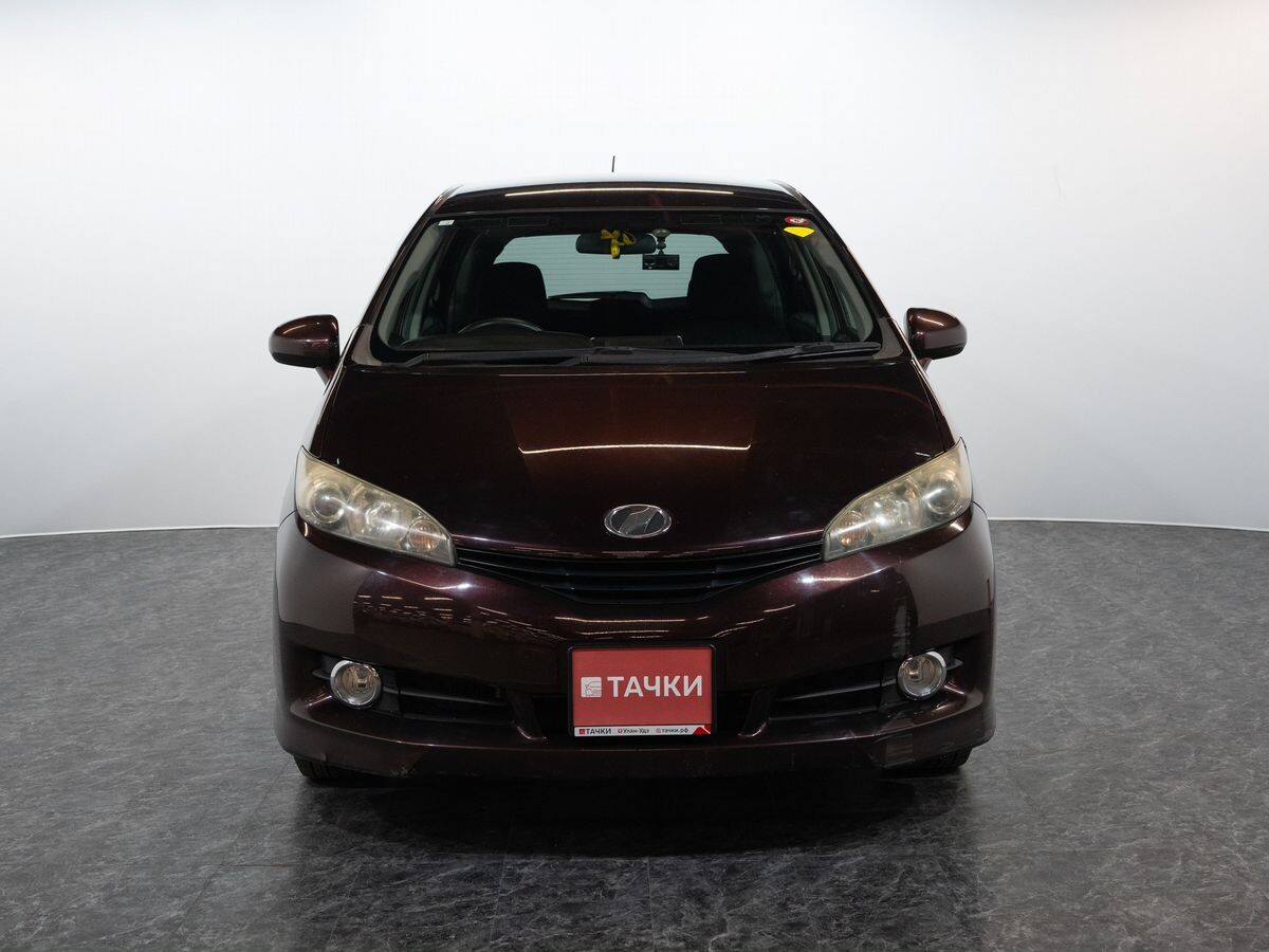 Toyota Wish 2011 - фото автомобиля