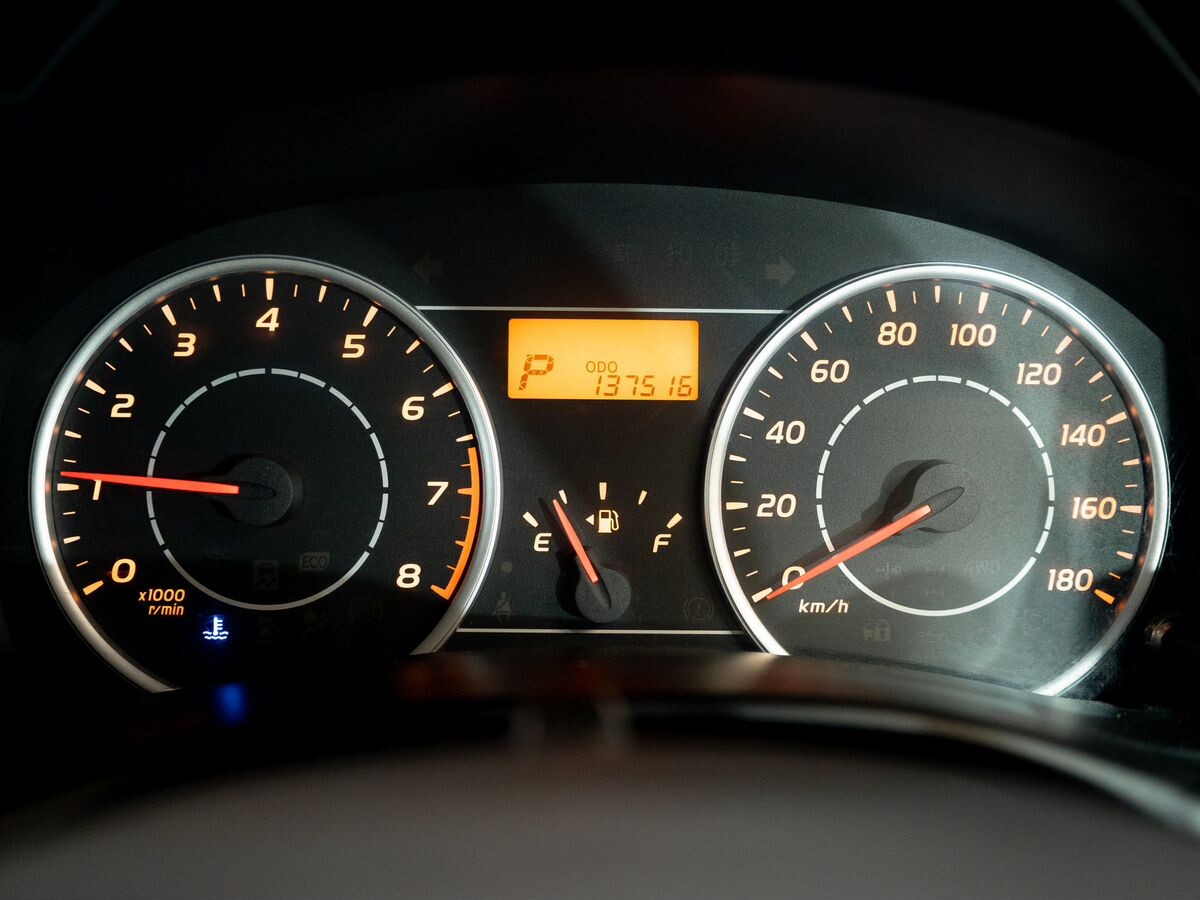 Toyota Wish 2011 - фото автомобиля