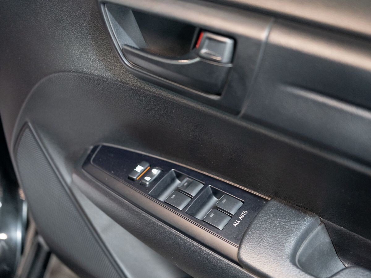 Toyota Corolla 2017 - фото автомобиля