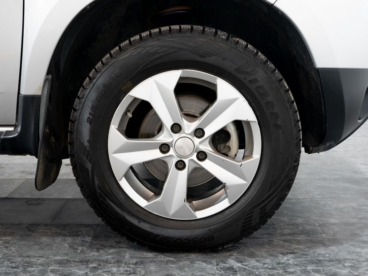 Renault Duster 2013 - фото автомобиля