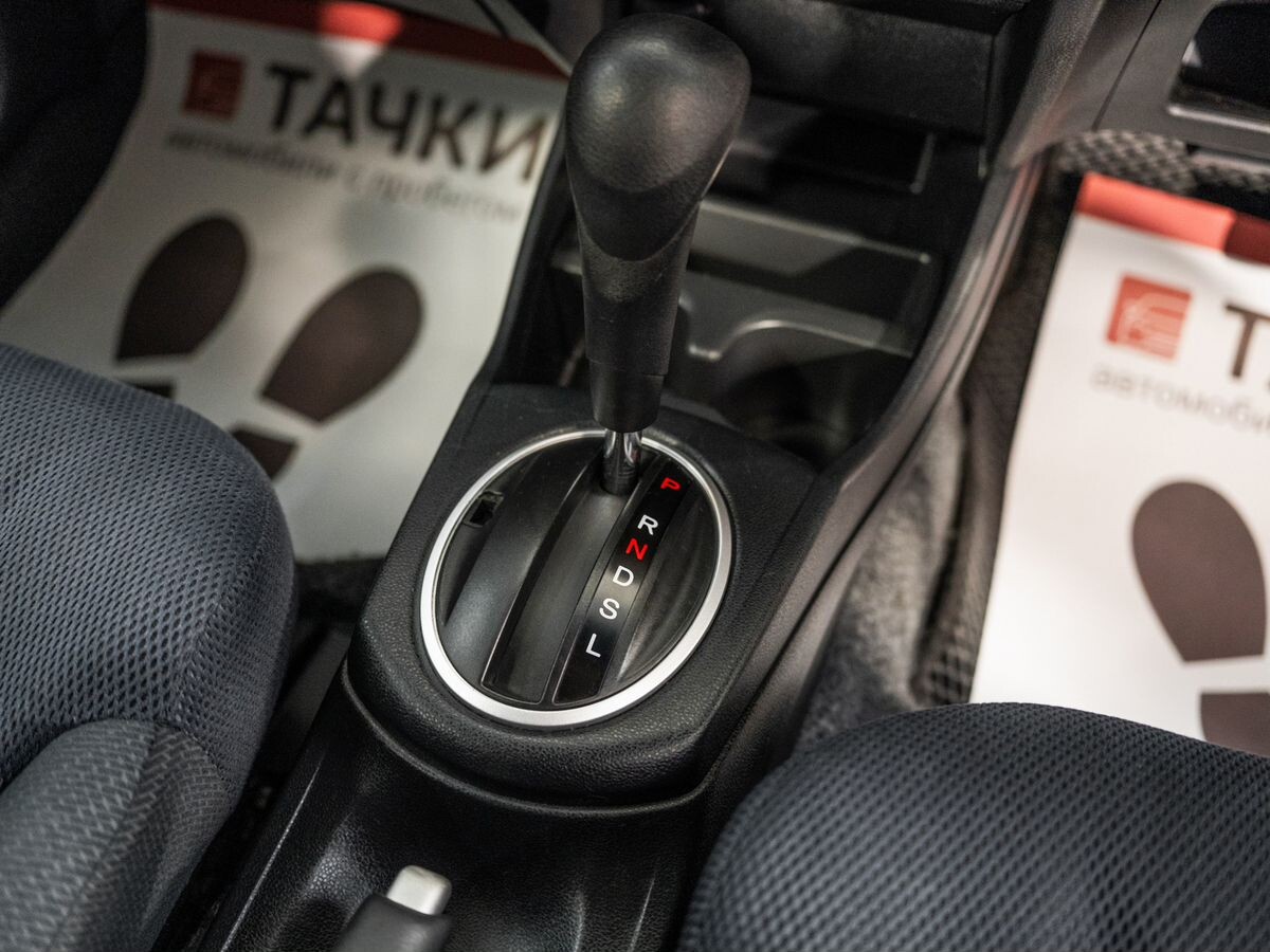 Honda Fit 2011 - фото автомобиля