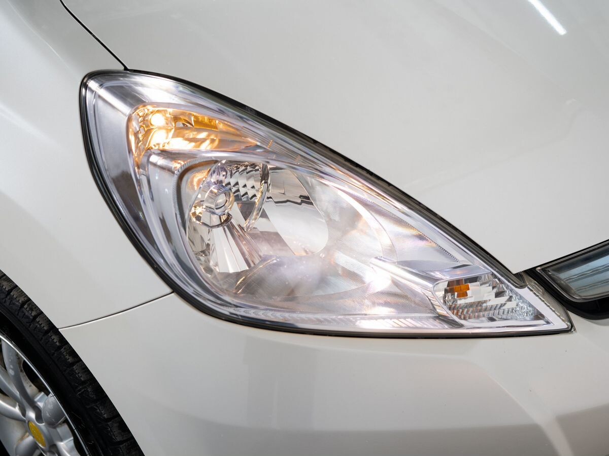 Honda Fit 2011 - фото автомобиля