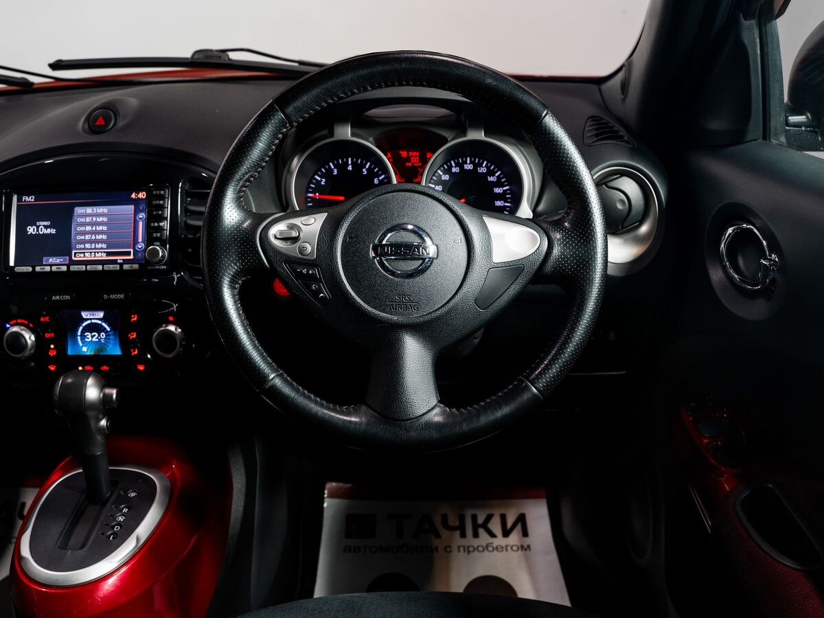 Nissan Juke 2011 - фото автомобиля