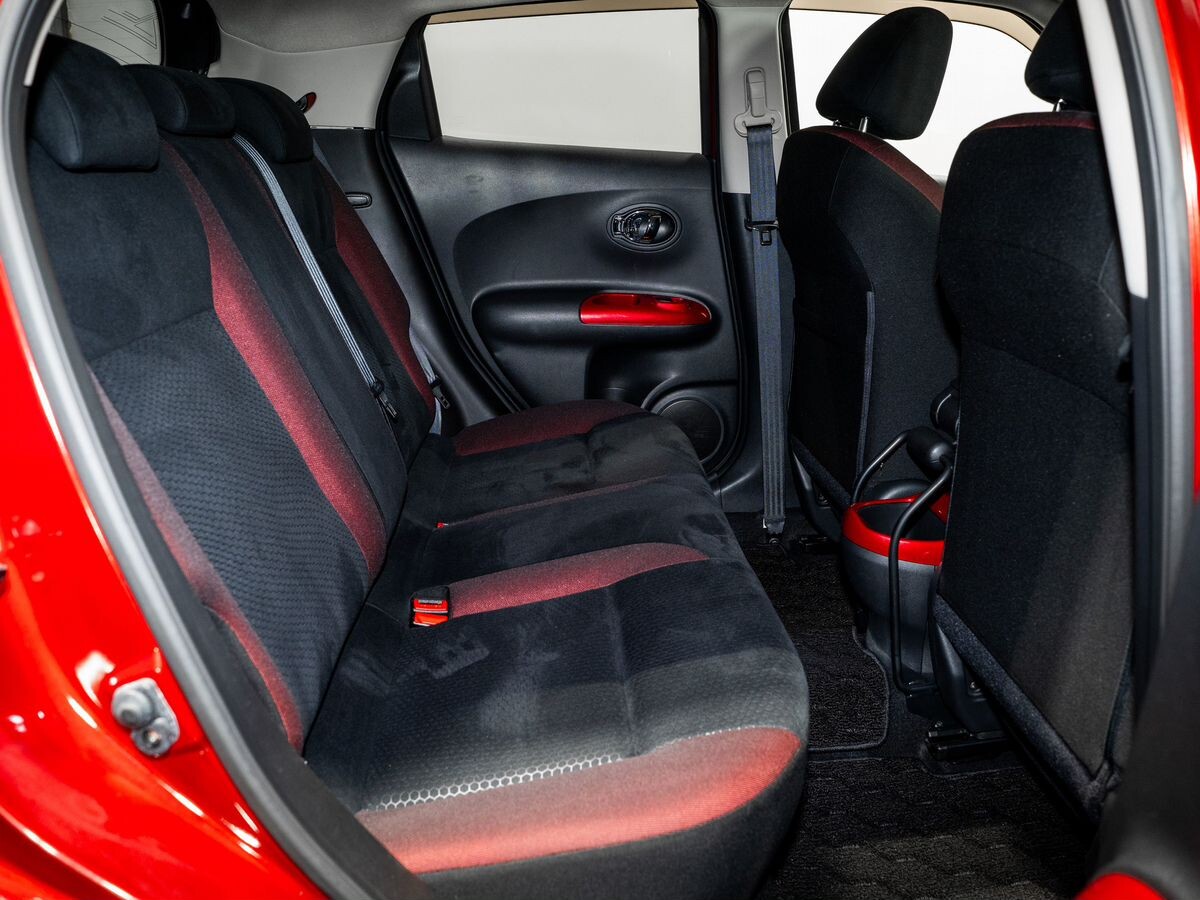 Nissan Juke 2011 - фото автомобиля