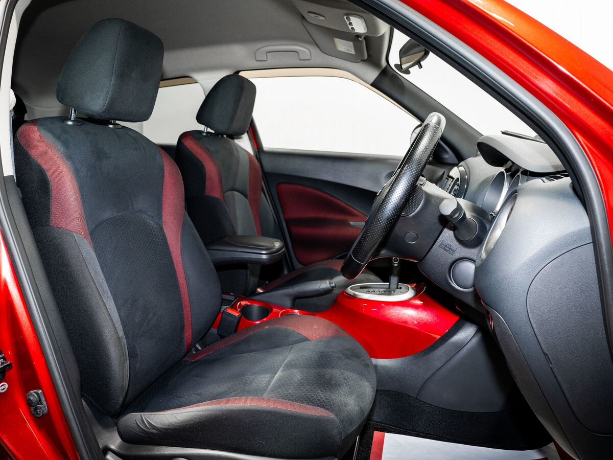 Nissan Juke 2011 - фото автомобиля