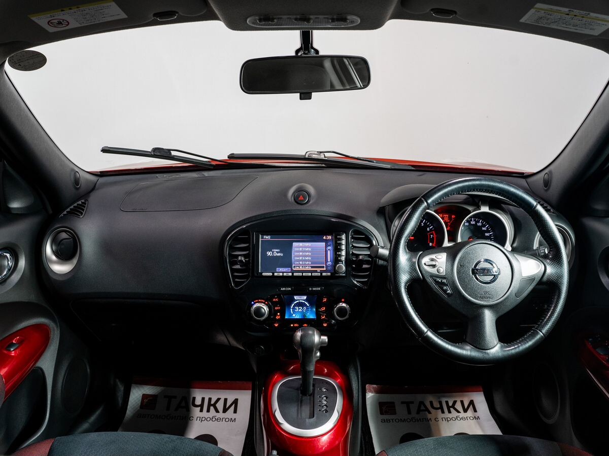 Nissan Juke 2011 - фото автомобиля