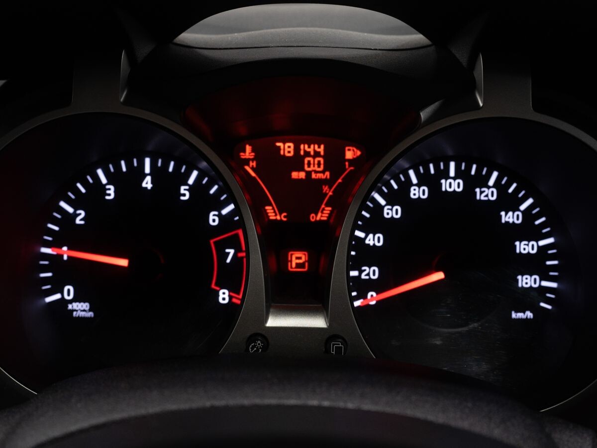 Nissan Juke 2011 - фото автомобиля