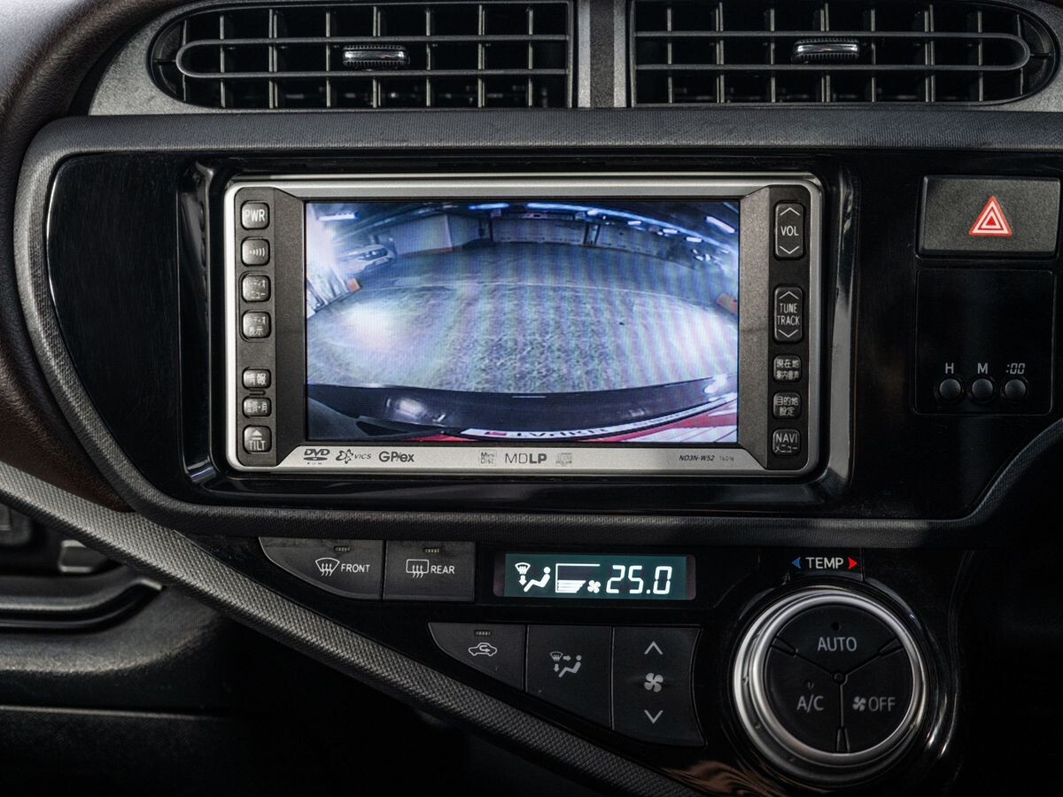 Toyota Aqua 2015 - фото автомобиля