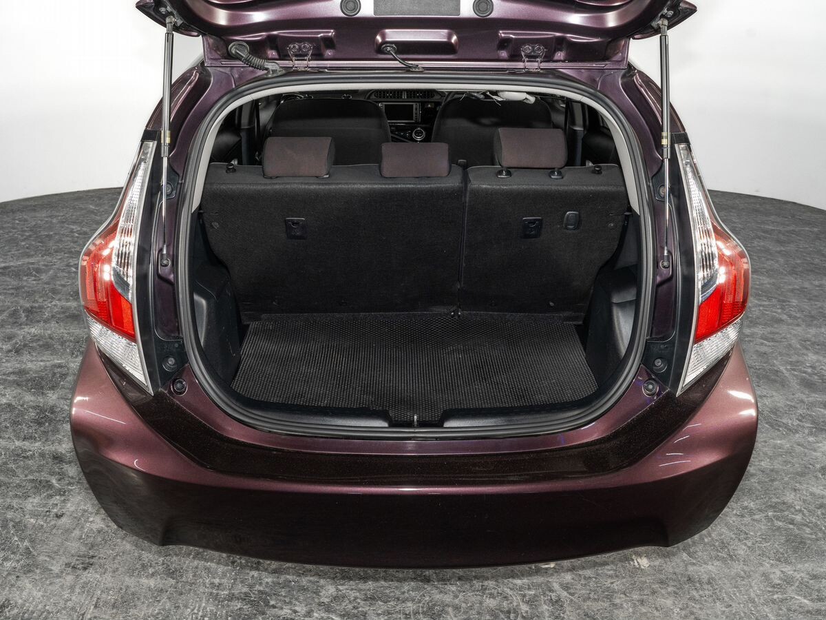 Toyota Aqua 2015 - фото автомобиля