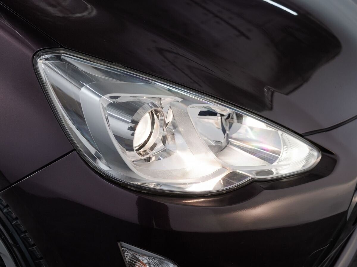 Toyota Aqua 2015 - фото автомобиля