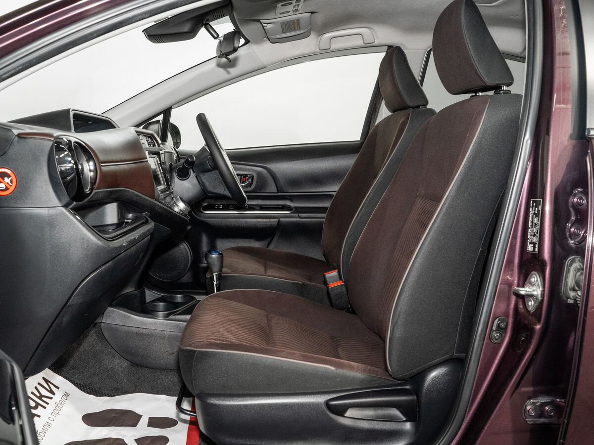 Toyota Aqua 2015 - фото автомобиля