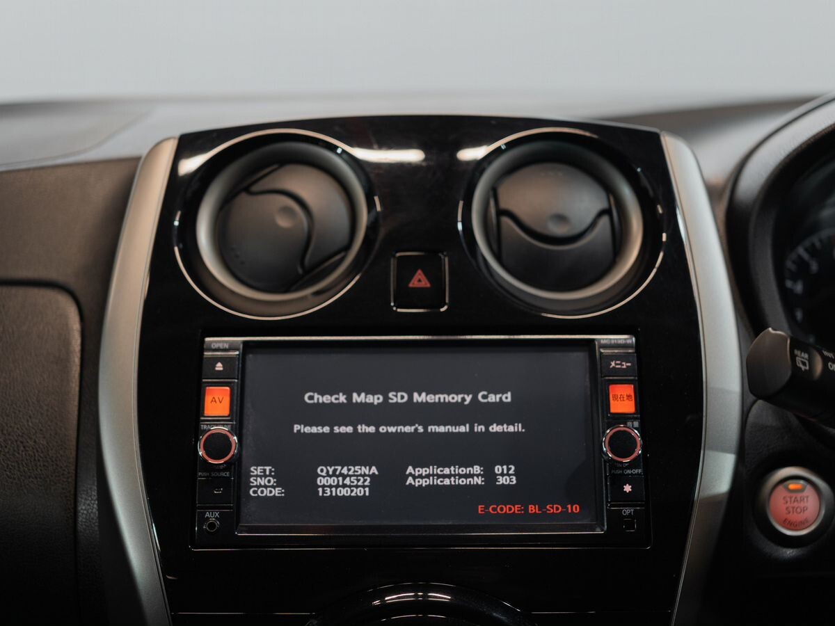 Nissan Note 2013 - фото автомобиля