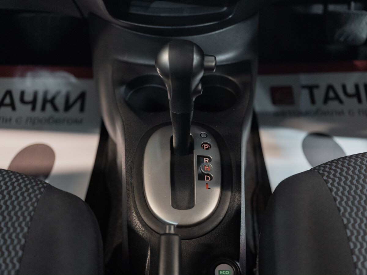 Nissan Note 2013 - фото автомобиля