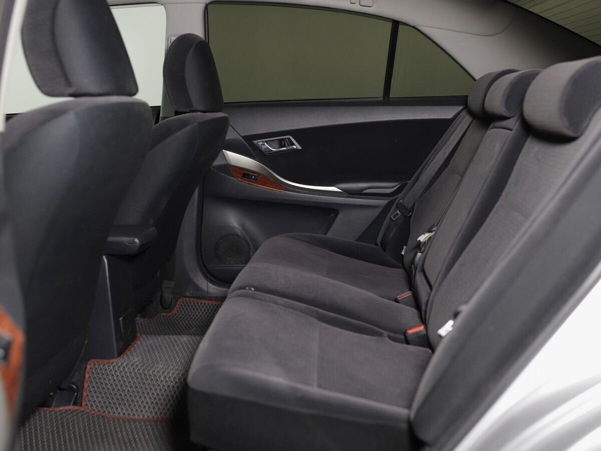 Toyota Premio 2010 - фото автомобиля