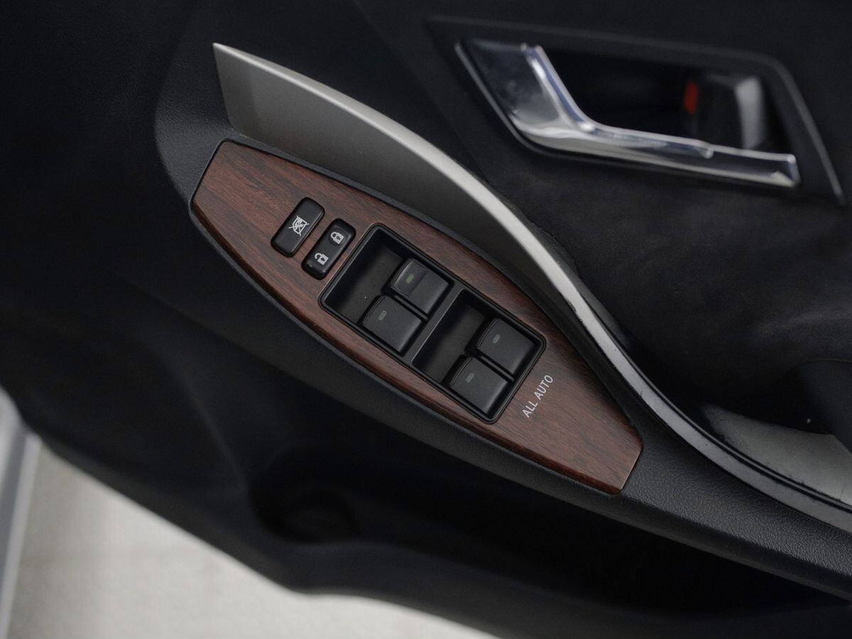 Toyota Premio 2010 - фото автомобиля