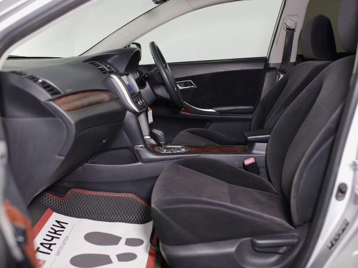 Toyota Premio 2010 - фото автомобиля