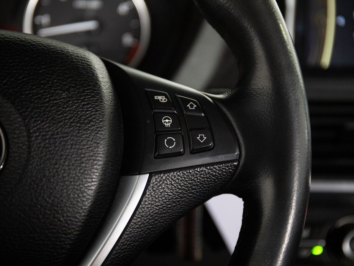 BMW X5 2012 - фото автомобиля