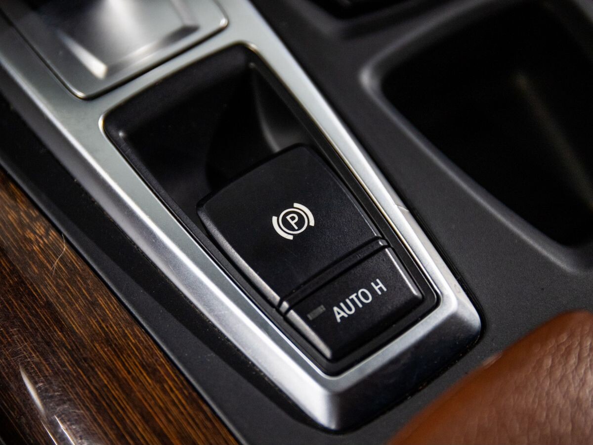 BMW X5 2012 - фото автомобиля