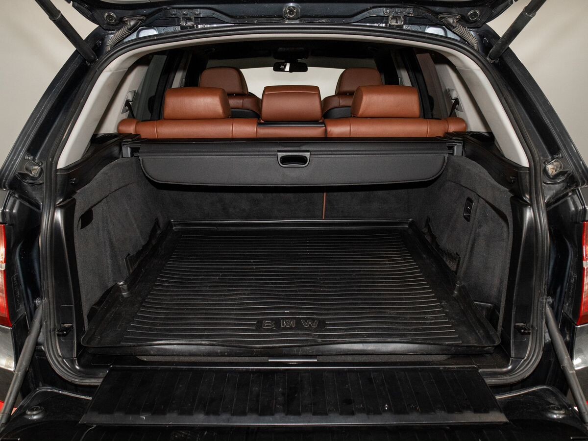 BMW X5 2012 - фото автомобиля