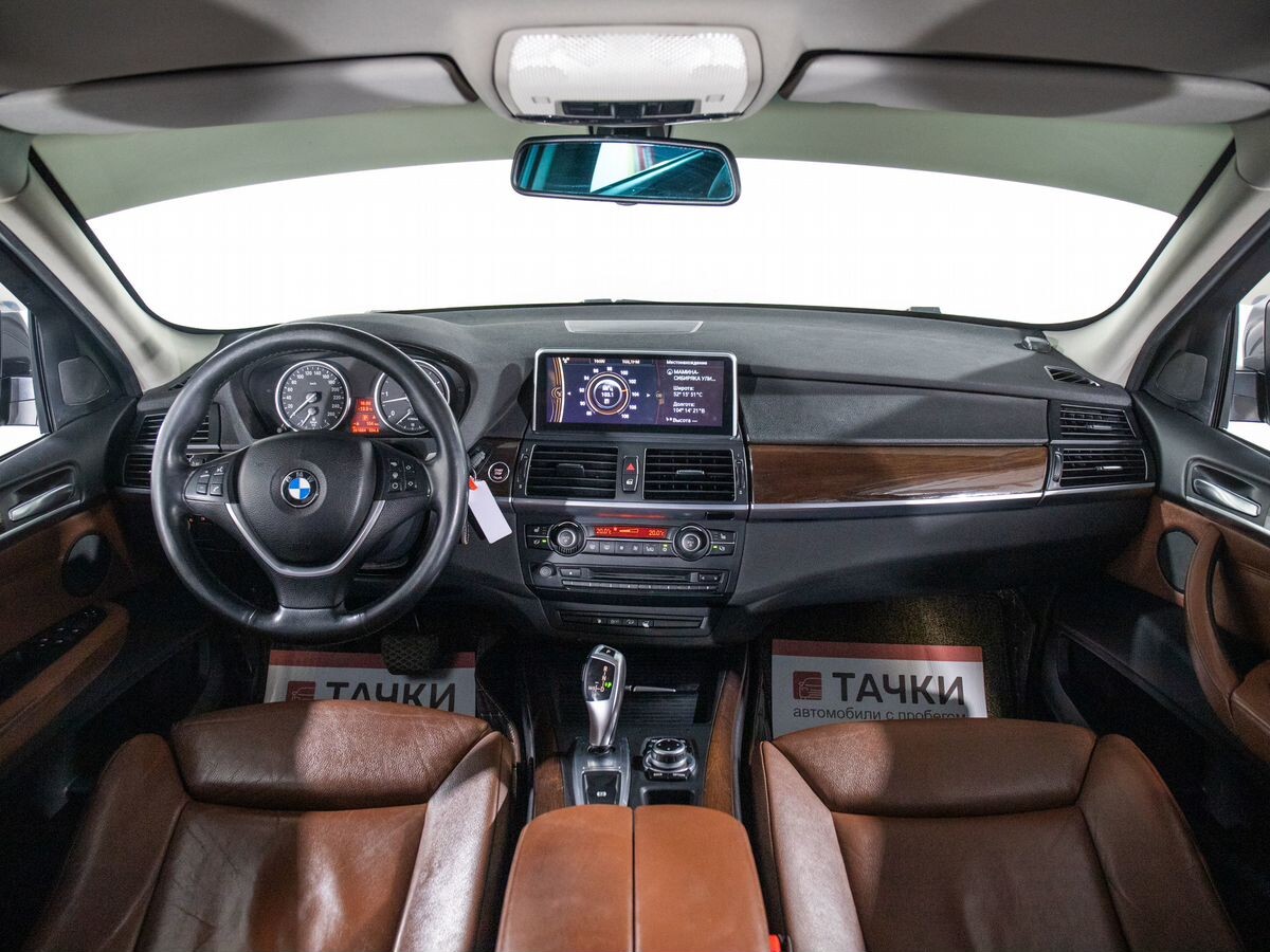 BMW X5 2012 - фото автомобиля