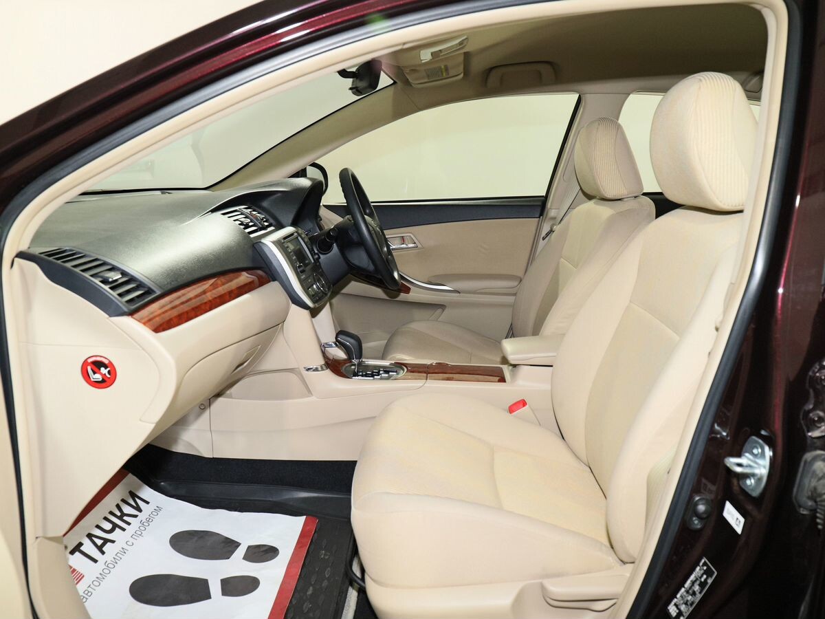 Toyota Premio 2014 - фото автомобиля