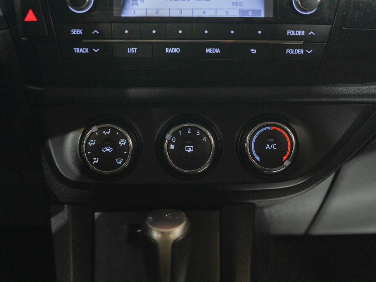 Toyota Corolla 2014 - фото автомобиля